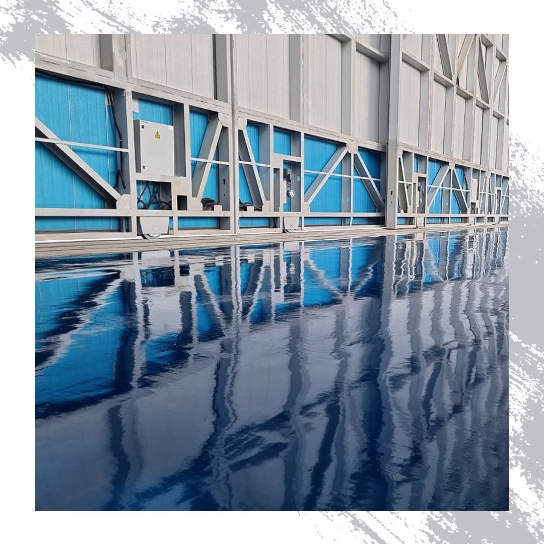 Устройство полимерцементного наливного пола в ангаре «Сибирь Техник»