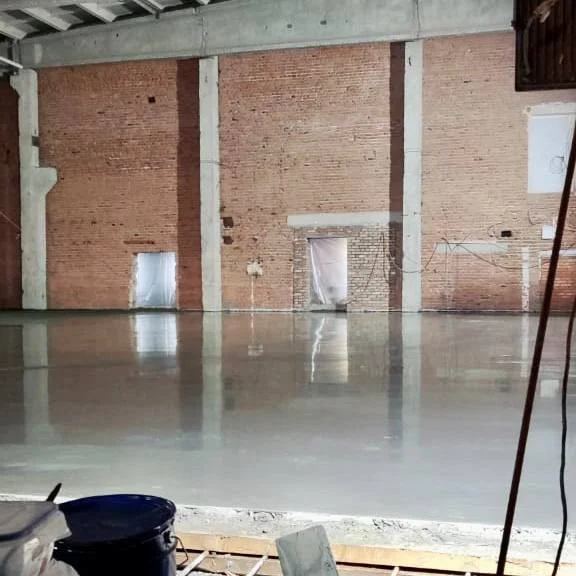 Уход за наливным бетонным полом