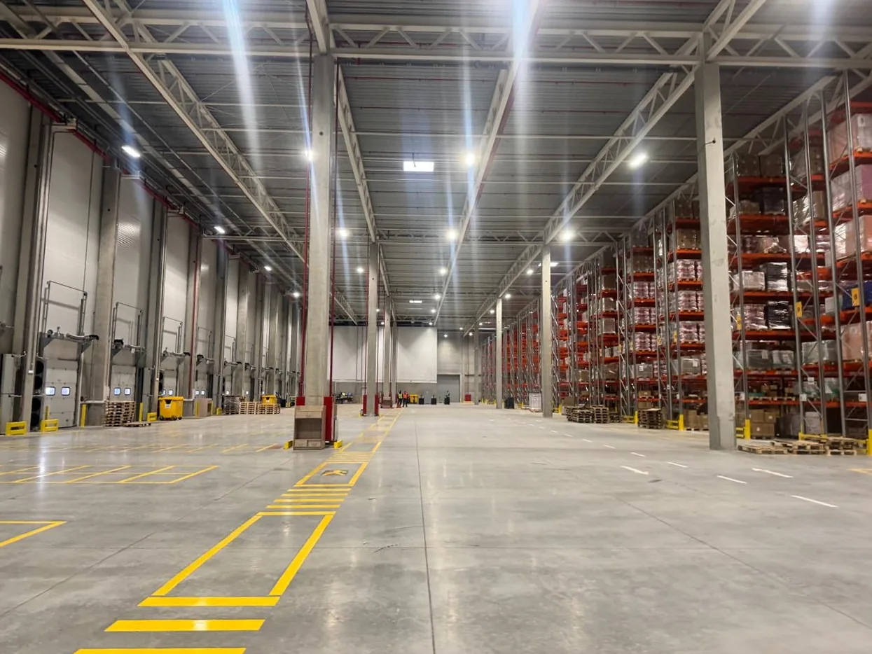 Distribution centre